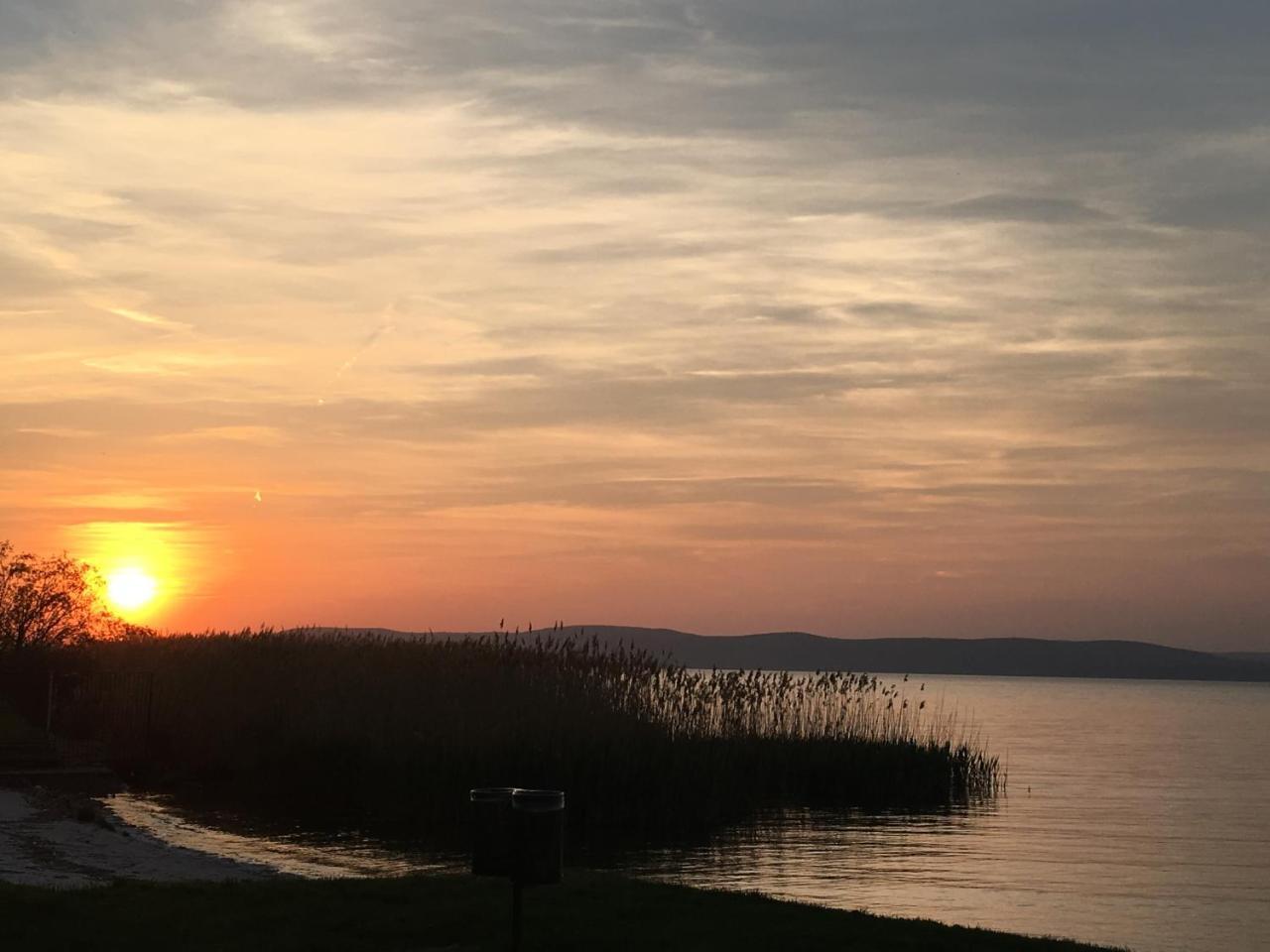 Beach Resident Balatonszárszó Exterior foto