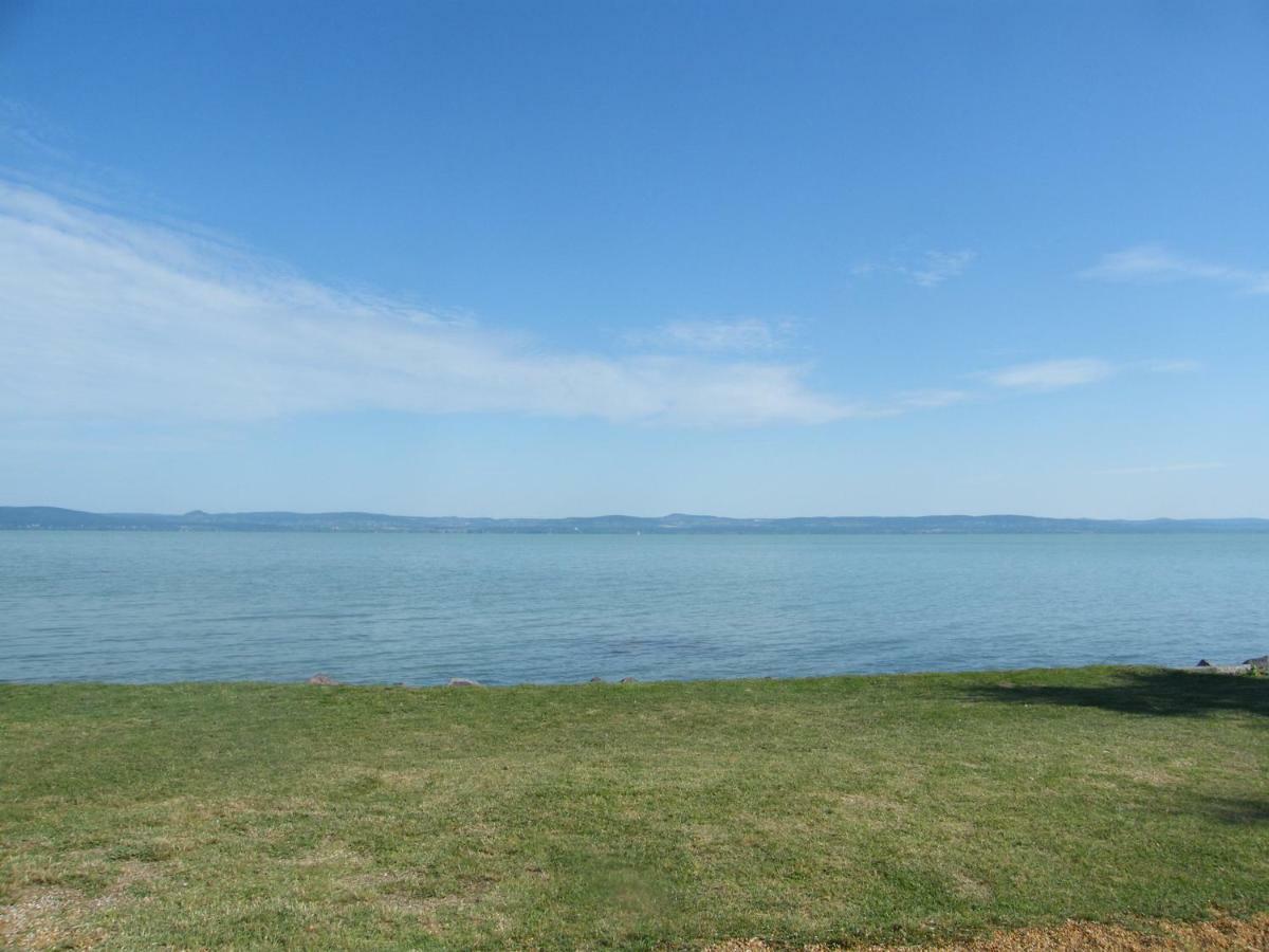 Beach Resident Balatonszárszó Exterior foto